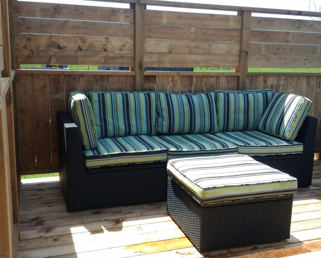 Above ground pool deck | Everett, ON