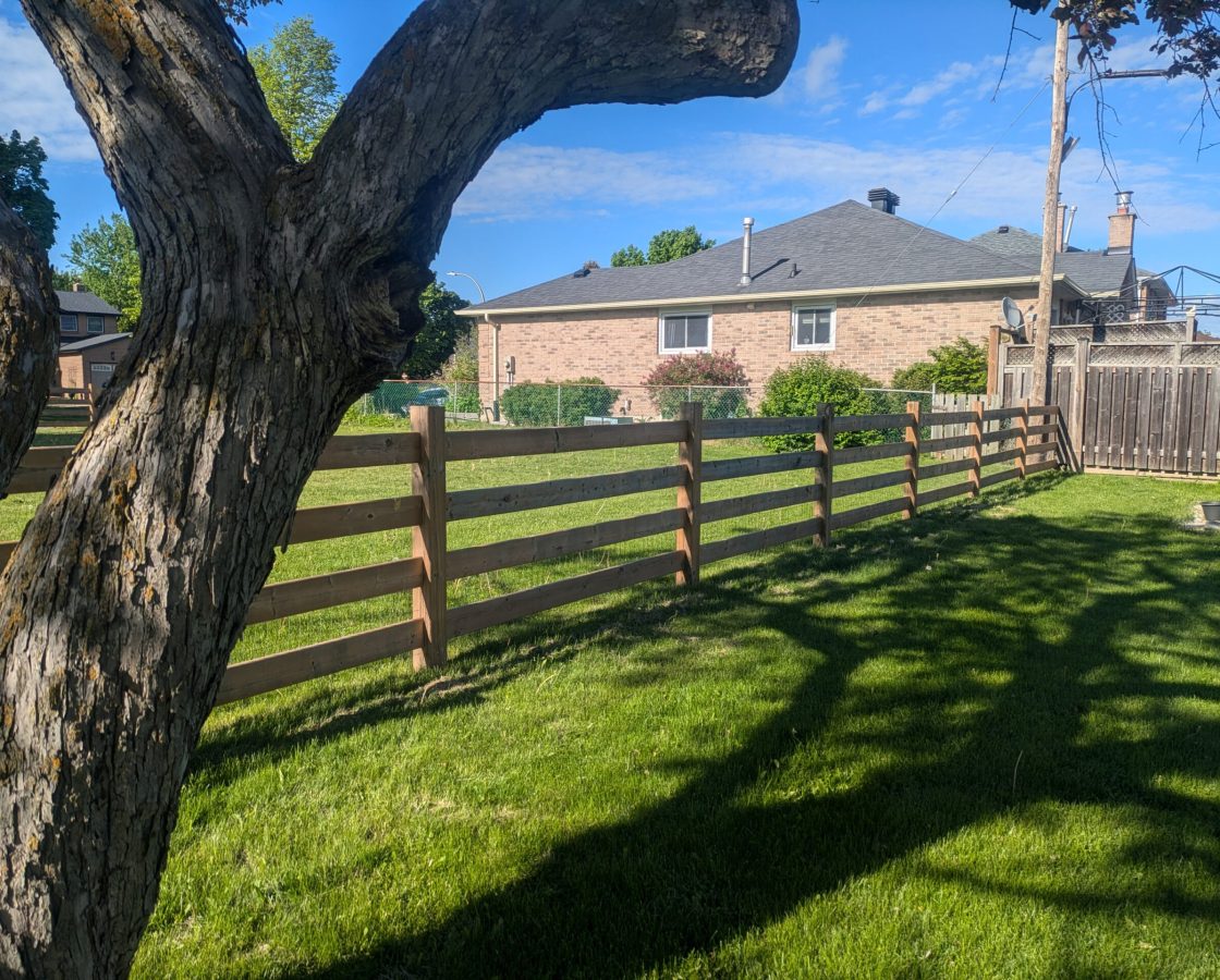 Fence Build | New Tecumseth, ON